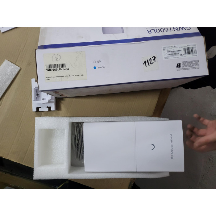 Grandstream GWN7600LR,WiFi Access Point, 802.11ac<br>802.11ac Wave-2 Outdoor WiFi Access Point with Long Range. This long-range WiFi access point is designed specifically for extended coverage. Its waterproof housing and heat-resistant technology make it 