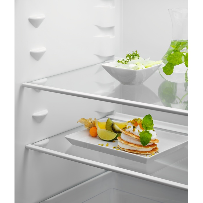 Electrolux LNS 5LE 18S белый