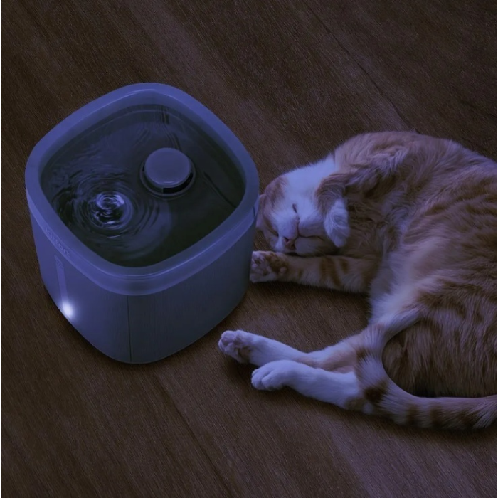 Поилка Kitfort КТ-6440 1000 мл зеленый