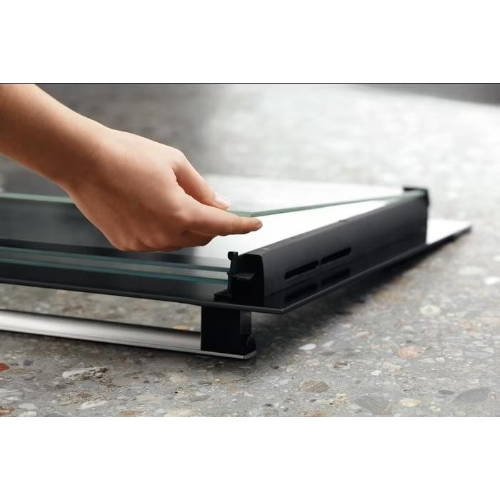 Electrolux EOH 2H00 BX серебристый, черный