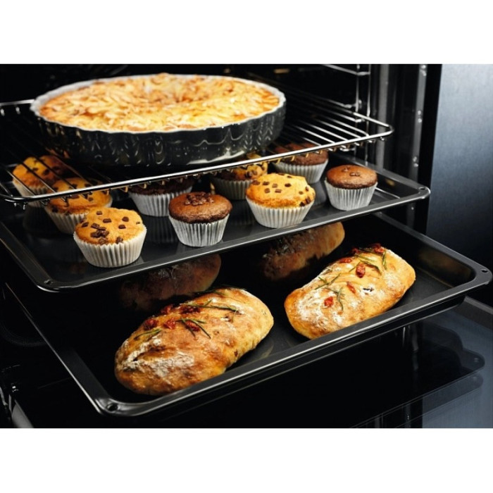Electrolux EOF 3H70 X черный, серебристый