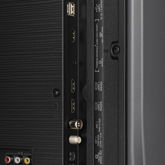 Hisense 43E77Q 109 см черный