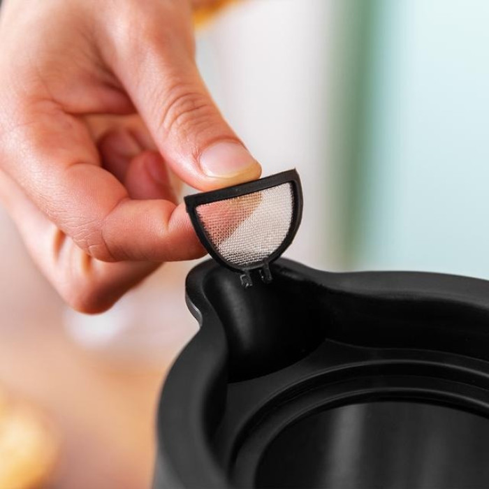 Электрочайник Cecotec 01479 черный