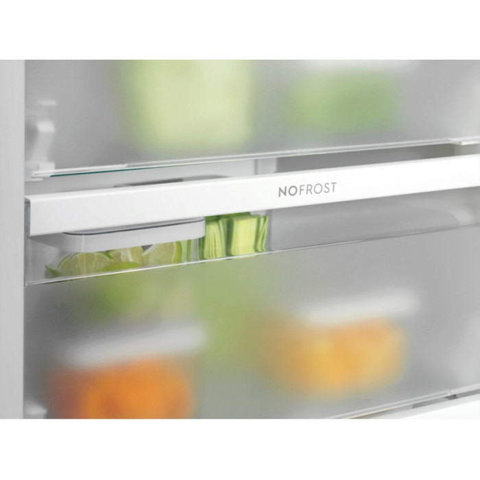 Electrolux KUN 7NE 18S 212 л белый