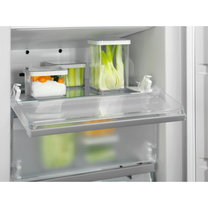 Electrolux KUN 7NE 18S 212 л белый