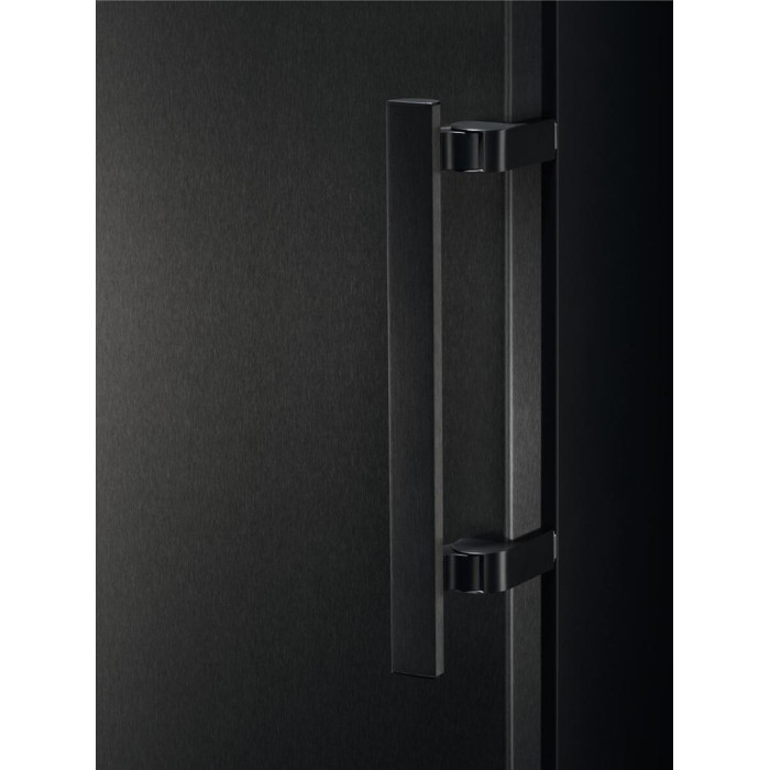 Electrolux LUS 7ME 28B 278 л черный
