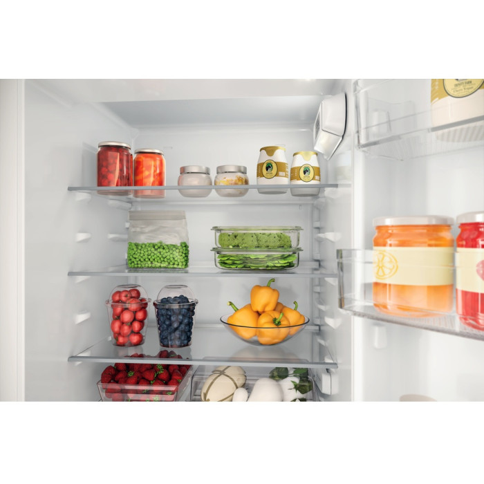 Hotpoint-Ariston HAC 18 D0 41A1 белый