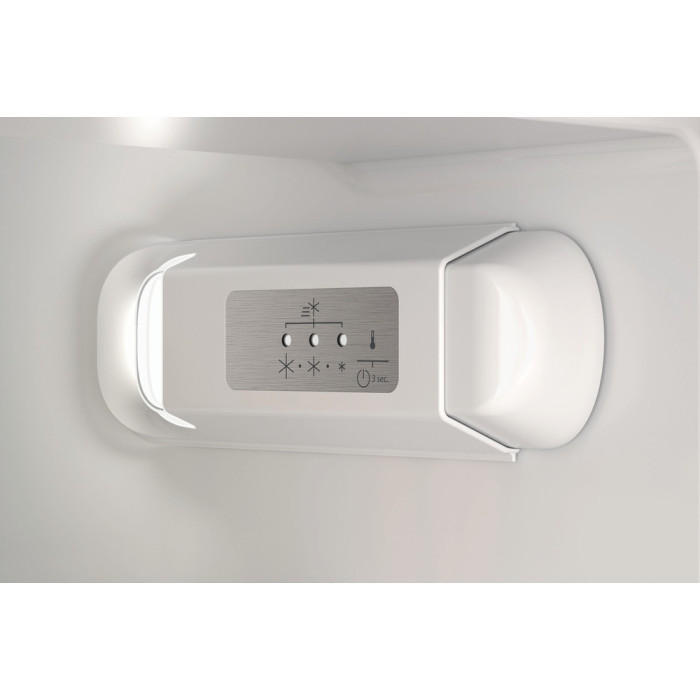 Hotpoint-Ariston HAC 18 D0 41A1 белый