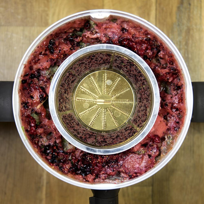 Соковыжималка Cecotec Strong Titanium 19000 белый