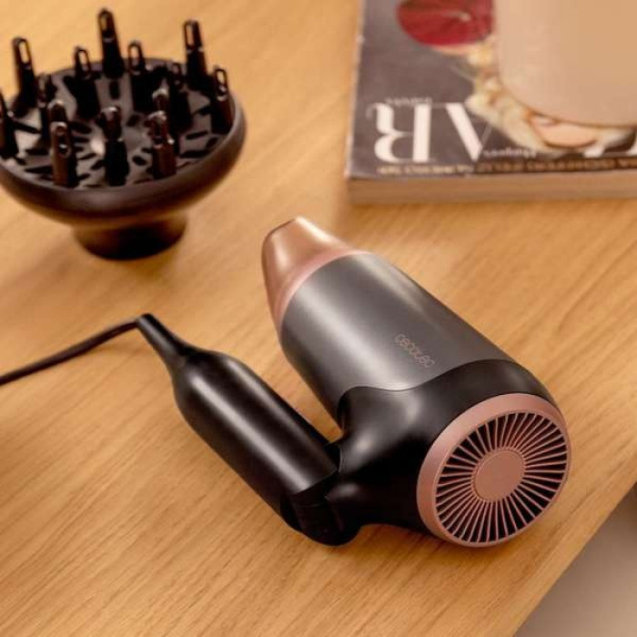 Cecotec IoniCare Power&Go Heaven Black фен черный