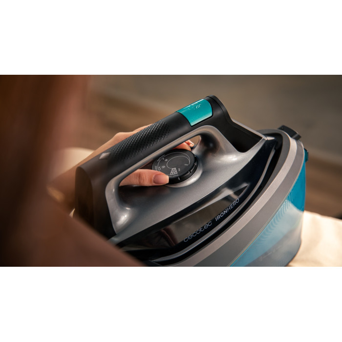 Cecotec IronHero H-2800 Station черный