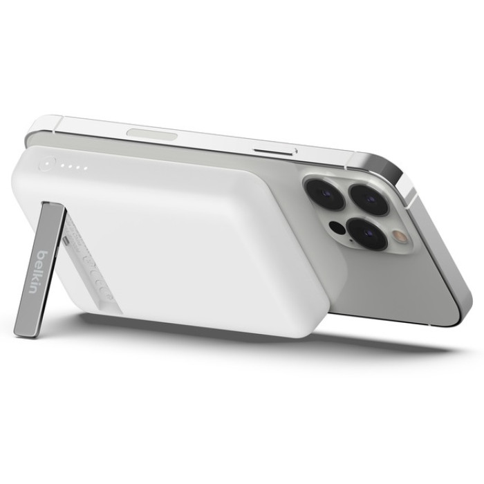 BELKIN 5k Qi2 MagSafe Compatible Powerbank with kickstand