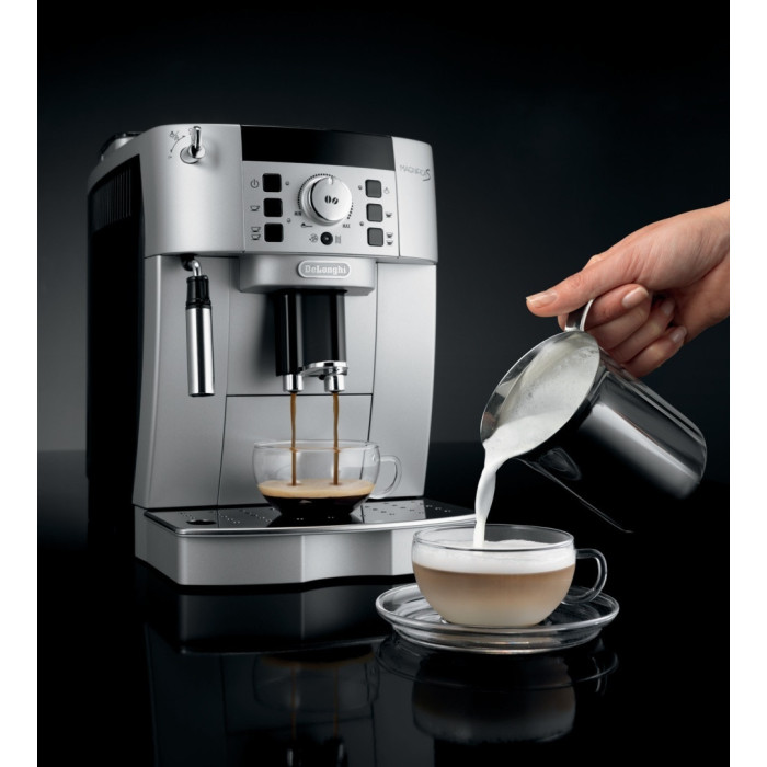 Кофемашина Delonghi Magnifica S ECAM 22.110.SB серебристый