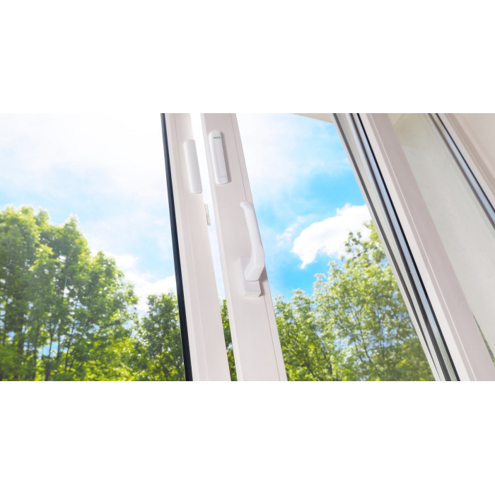 Ajax DoorProtect Plus белый Магнитный датчик открытия с сенсором удара и наклона