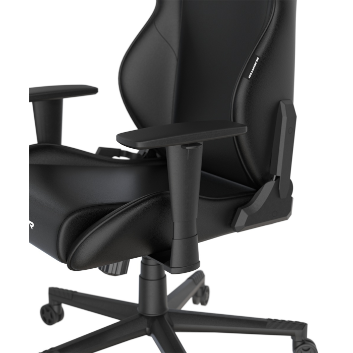 Игровое кресло DXRacer GC/GN23/N, черный