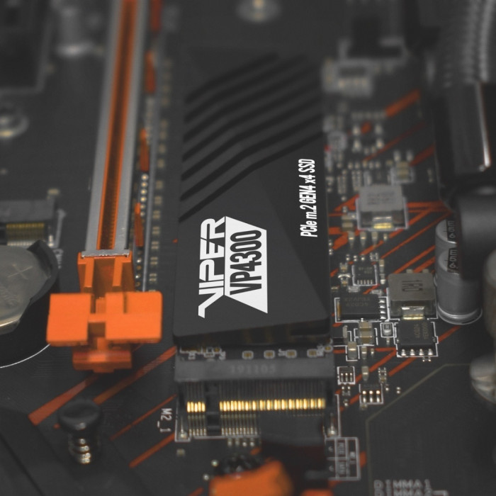 SSD Patriot VP4300-1TBM28H 1000 ГБ
