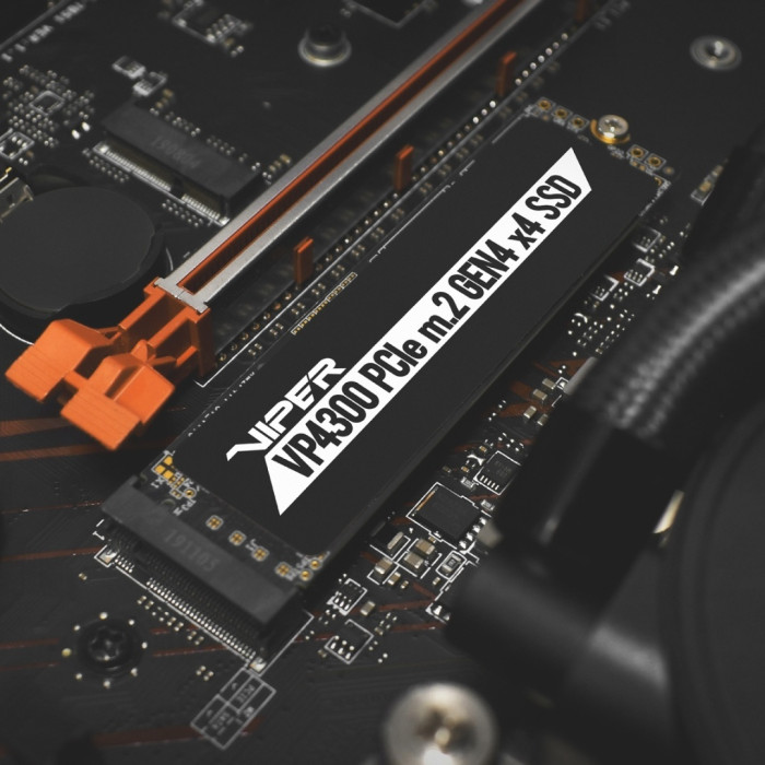 SSD Patriot VP4300-1TBM28H 1000 ГБ
