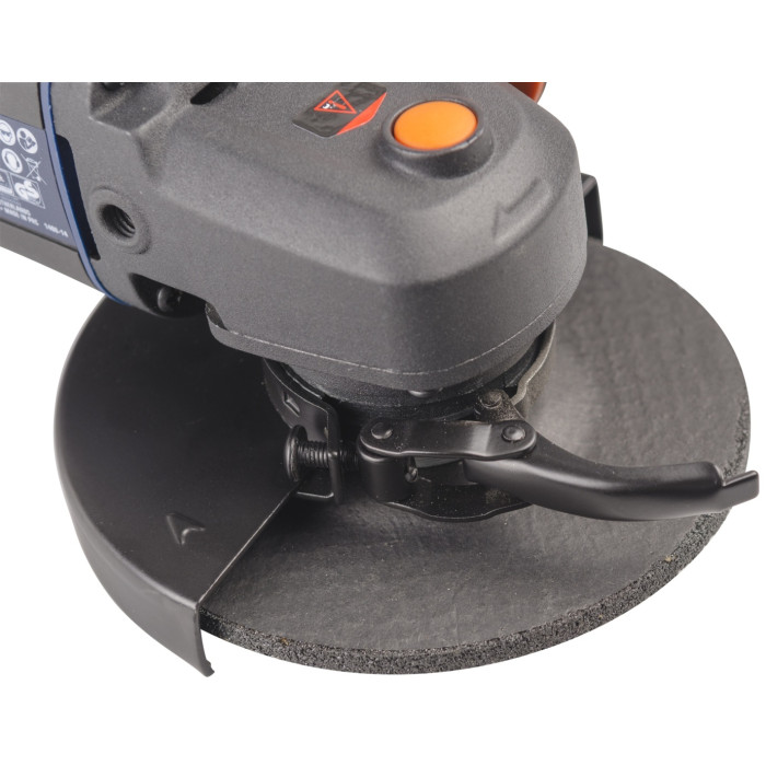 Шлифмашина угловая Ferm AGM1061S