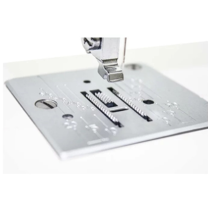 Janome 2525 белый