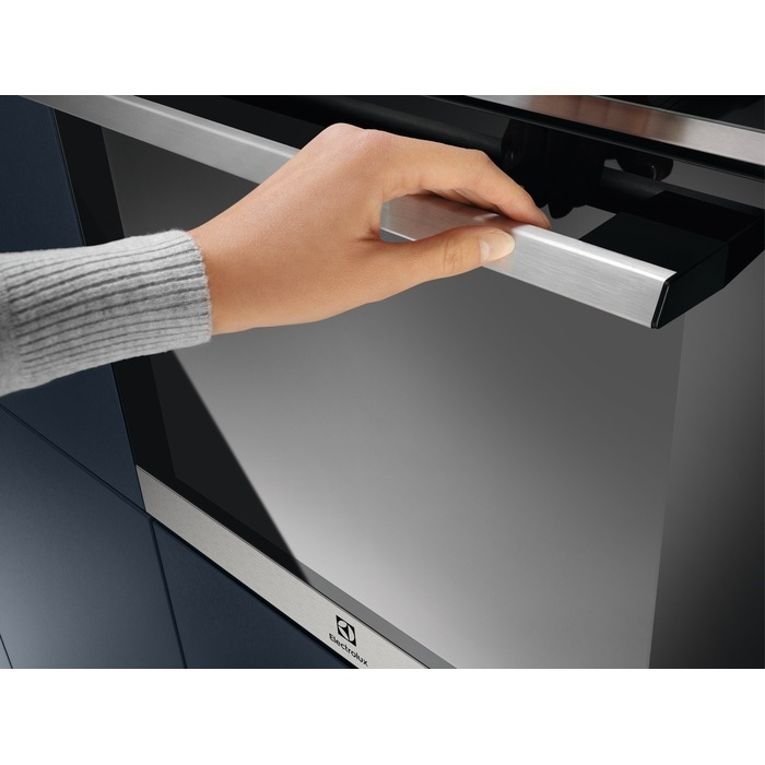 Electrolux EOF5C50BX серебристый, черный