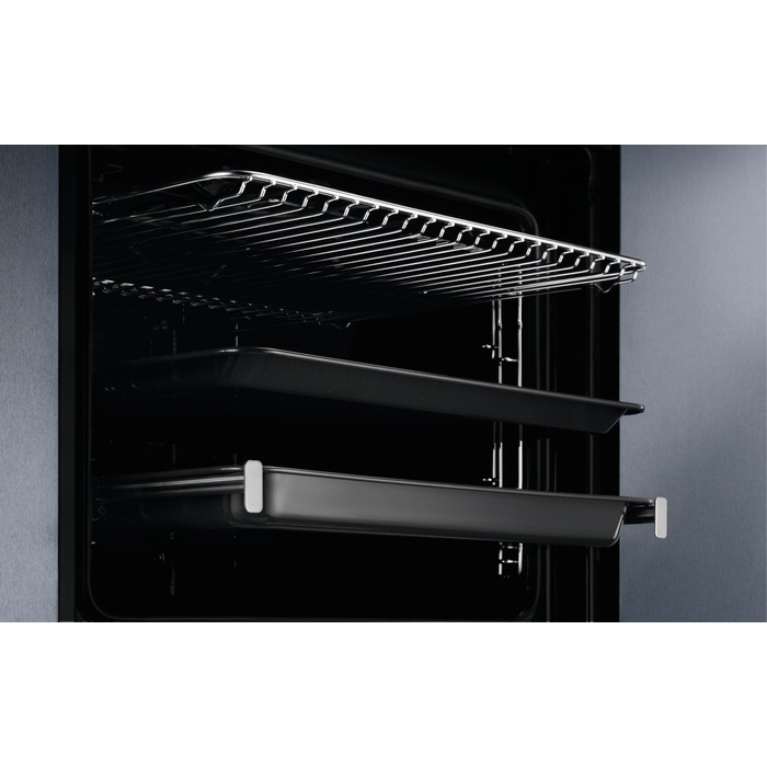 Electrolux EOF5C50BX серебристый, черный
