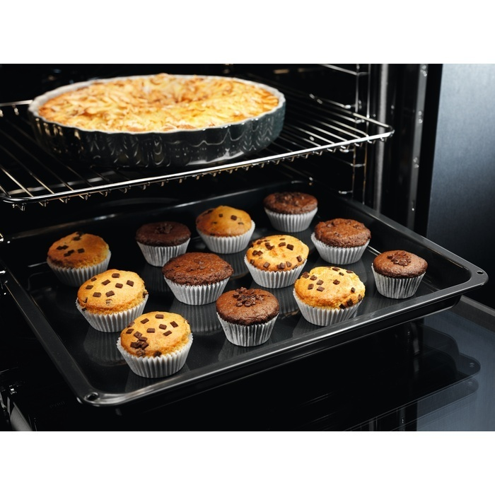 Electrolux EOF5C50BX серебристый, черный