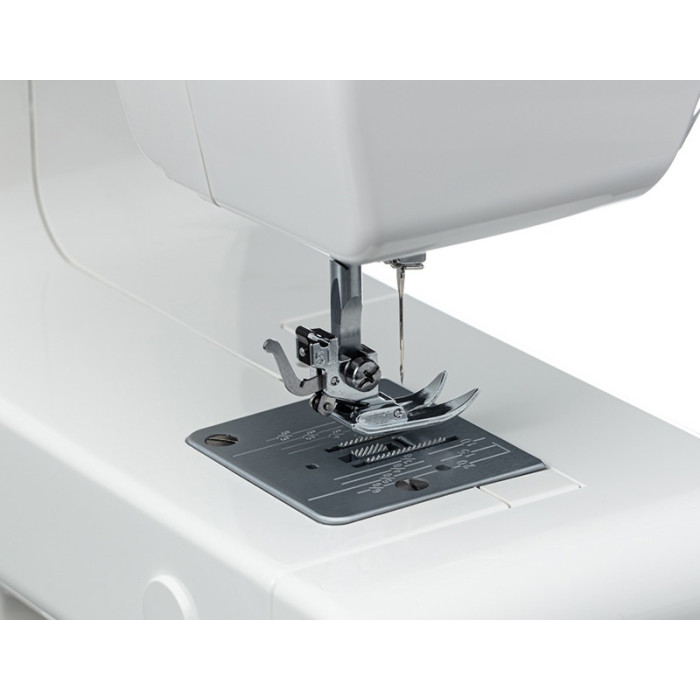 Janome 2121 белый