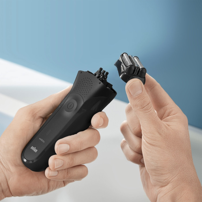 Braun Series 3 300, с 3 плавающими лезвиями, чёрная