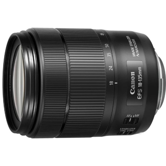 Canon EF-S 18-135mm f/3.5-5.6 IS USM
