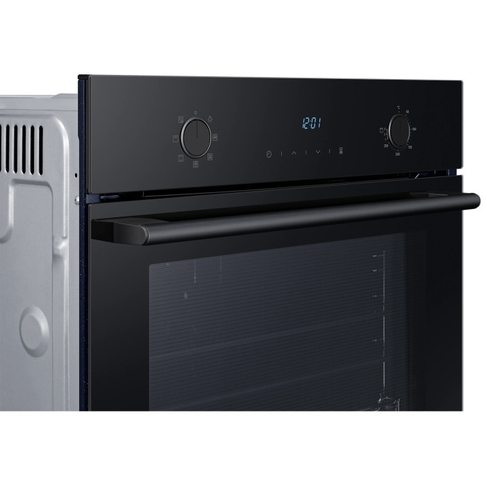 Samsung NV68A1145RK/WT черный