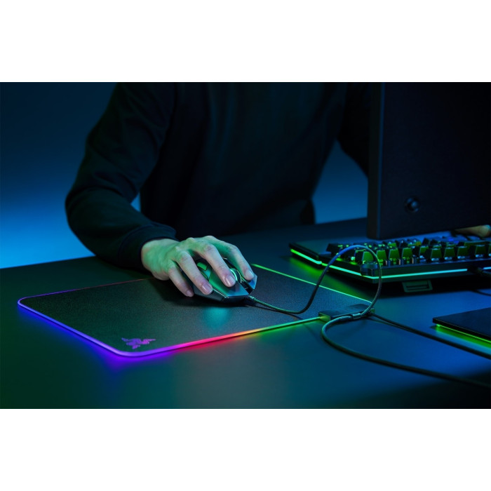 Razer Firefly V2 черный