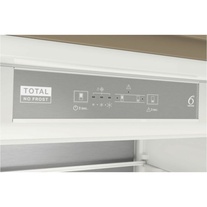 Whirlpool SP 70 T121 белый