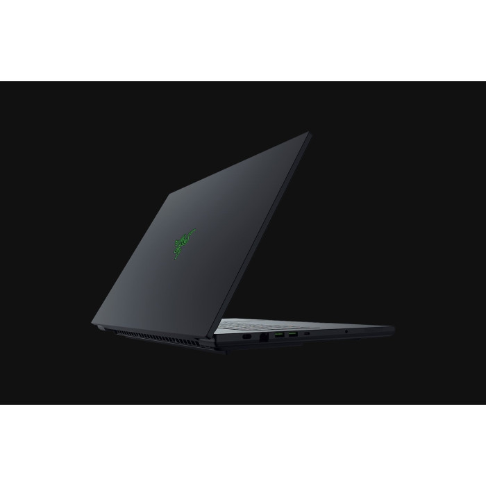 Razer Blade 16 16" / 32 Гб / SSD 1024 Гб / Win 11 Home / RZ09-05286EN3-R3E1