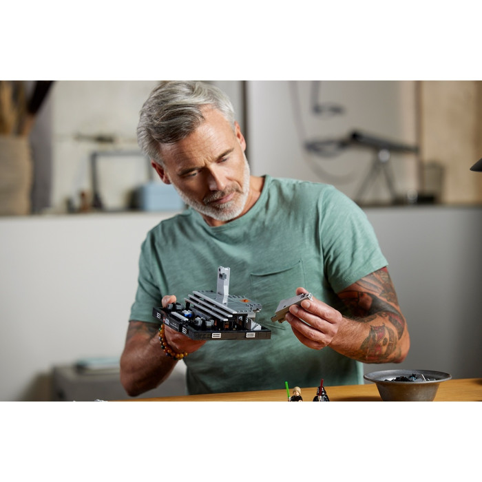 Конструктор LEGO Императорский тронный зал, деталей 807 шт