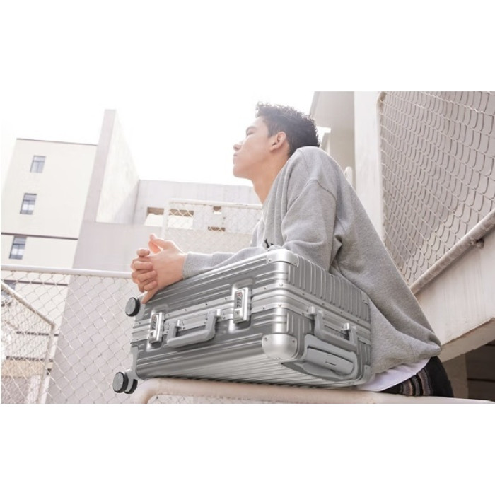 Чемодан NinetyGo NinetyGo All-round Guard Luggage 24 61 л, Space Silver, серый поликарбонат, алюминий 61 л серебристый