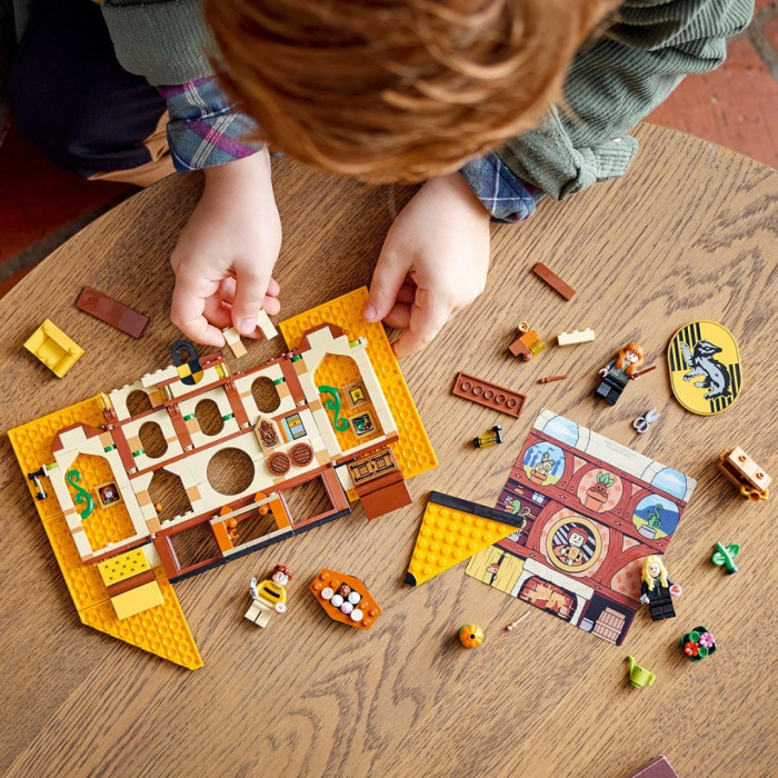 Конструктор LEGO Флаг факультета Пуффендуй, деталей 313 шт