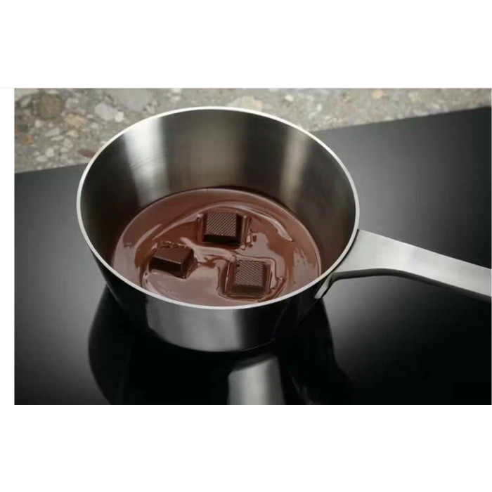 Electrolux LIV 63431 BK черный