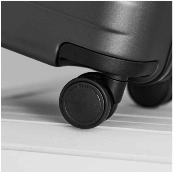 Чемодан Xiaomi NinetyGo Rhine Luggage Size 20 38 L Dark Night Черный